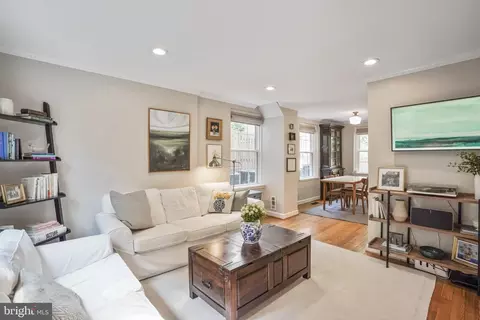 2823 S Abingdon St S #A, Arlington, VA 22206