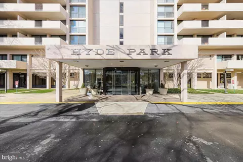 4141 N Henderson Rd N #316, Arlington, VA 22203