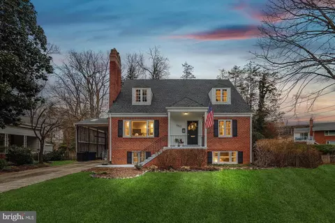 5413 Williamsburg Blvd, Arlington, VA 22207
