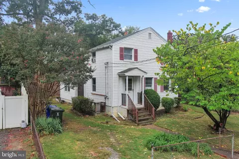 5105 11th St S, Arlington, VA 22204