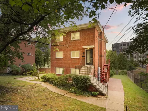 1321 S Rolfe St, Arlington, VA 22204