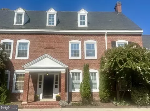 4505 36th St S #B2, Arlington, VA 22206