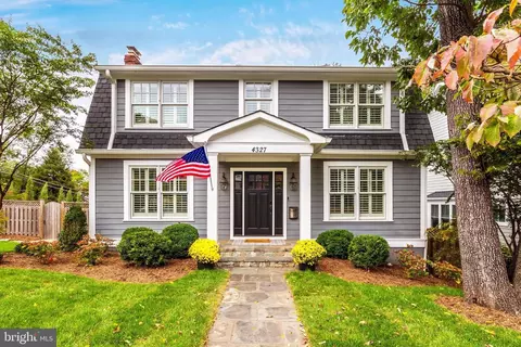 4327 16th St N, Arlington, VA 22207