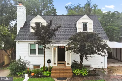 408 S George Mason Dr, Arlington, VA 22204