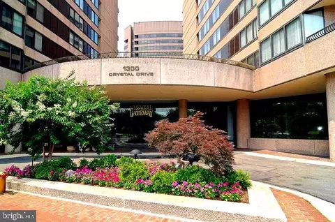 1300 Crystal Dr #1407S, Arlington, VA 22202