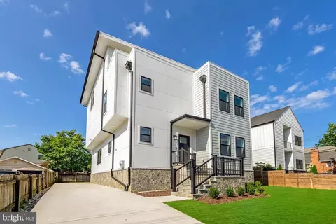 258 N Barton St, Arlington, VA 22201