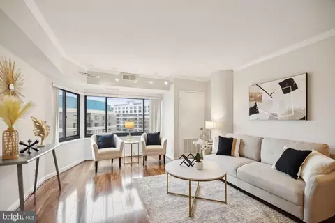 900 N Stafford St #2014, Arlington, VA 22203