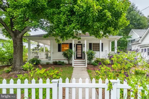 1625 S Nelson St S, Arlington, VA 22204