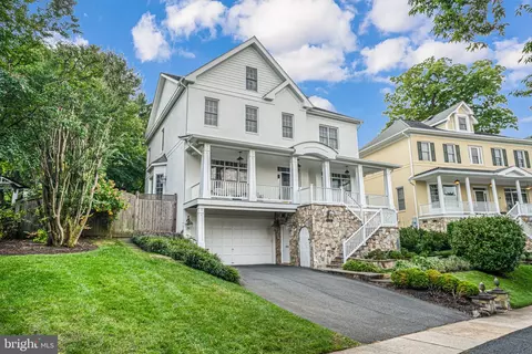 5097 Little Falls Rd, Arlington, VA 22207