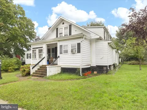 3516 16th St S, Arlington, VA 22204