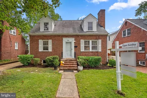 721 N Edison St, Arlington, VA 22203
