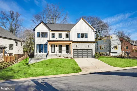 2813 N Kensington St, Arlington, VA 22207