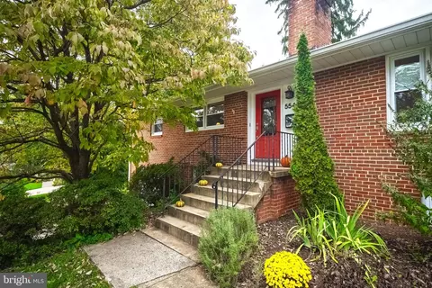 5546 32nd St N, Arlington, VA 22207