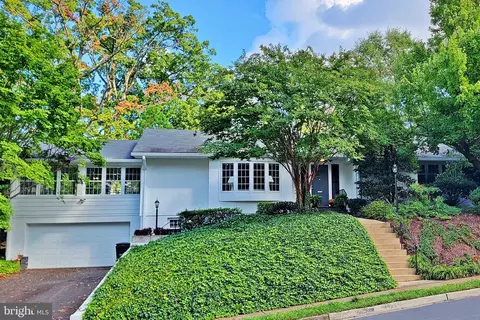 2331 S Pierce St, Arlington, VA 22202