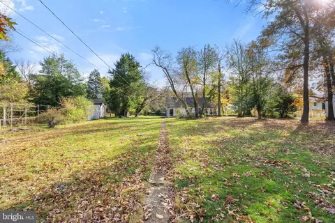 4318 9th St S, Arlington, VA 22204