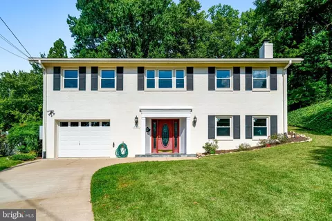 2101 S Pierce St, Arlington, VA 22202