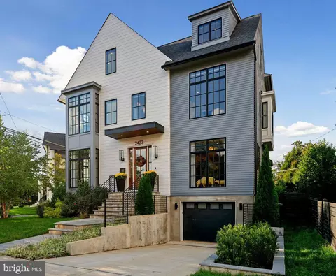 2423 16th St N, Arlington, VA 22201