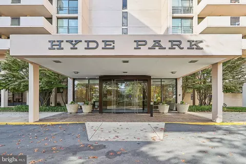 4141 N Henderson Rd #704, Arlington, VA 22203