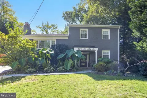 3666 N Vacation Ln, Arlington, VA 22207