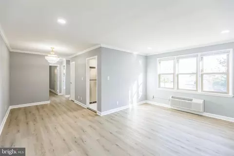 2030 N Woodrow St #4, Arlington, VA 22207