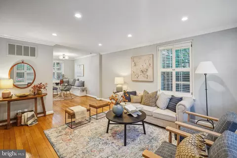 4245 32nd Rd S, Arlington, VA 22206