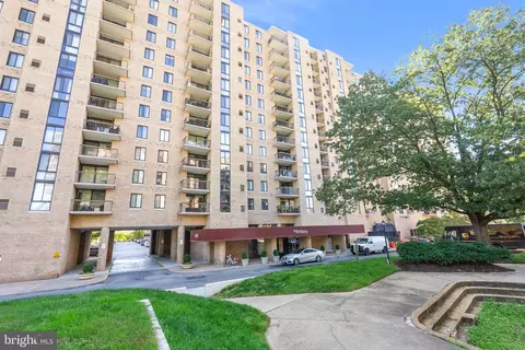 4500 S Four Mile Run Dr #625, Arlington, VA 22204