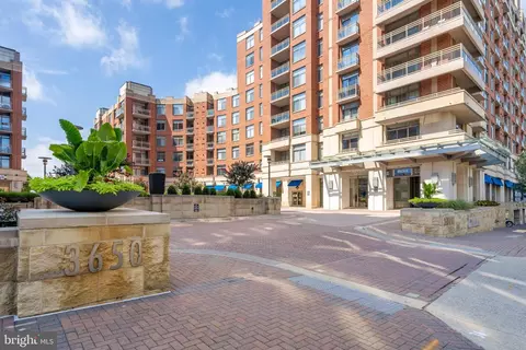 3650 S Glebe Rd S #1049, Arlington, VA 22202