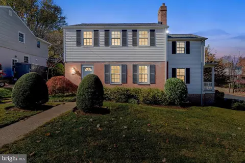 1008 N Madison St, Arlington, VA 22205