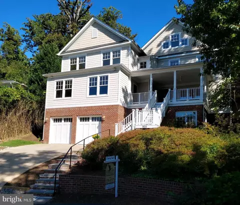 900 28th St S, Arlington, VA 22202