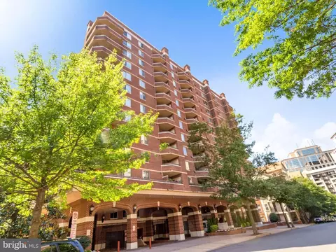 1276 N Wayne St #1020, Arlington, VA 22201