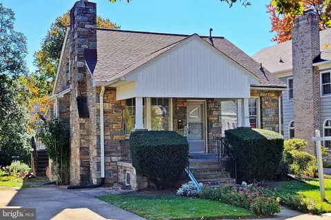 636 25th St S, Arlington, VA 22202
