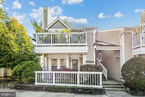 2427 S Walter Reed Dr #17-1, Arlington, VA 22206