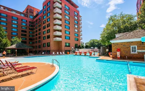 1021 Arlington Blvd #310, Arlington, VA 22209