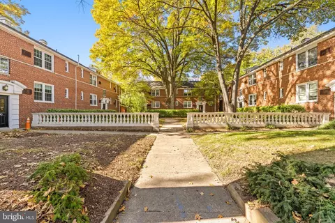 102 N George Mason Dr #102-4, Arlington, VA 22203