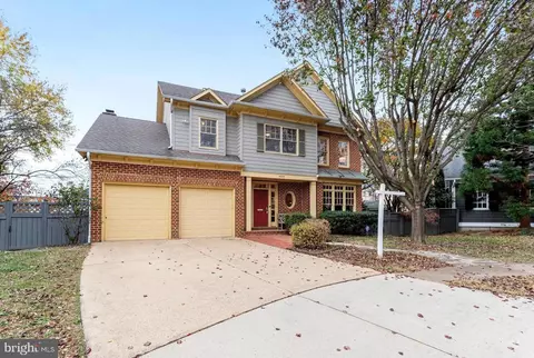 4205 21st St N, Arlington, VA 22207