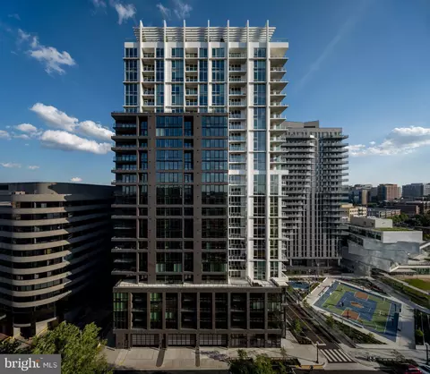 1781 Pierce St N #302, Rosslyn, VA 22209