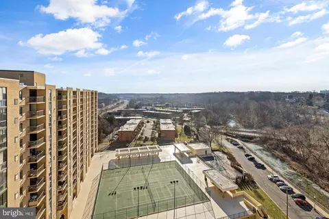 4500 S Four Mile Run Dr #1215, Arlington, VA 22204