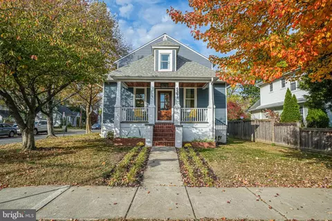 639 19th St S, Arlington, VA 22202