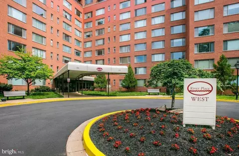 1111 Arlington Blvd #704, Arlington, VA 22209