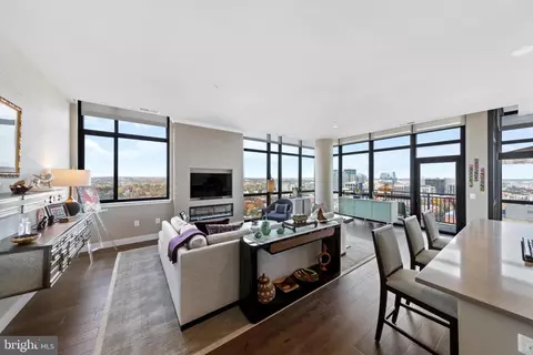 2000 Clarendon Blvd #PH05, Arlington, VA 22201