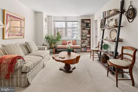 900 N Taylor St #622, Arlington, VA 22203