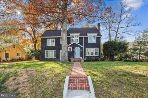 912 S Quincy St, Arlington, VA 22204