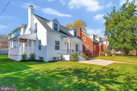 18 N Garfield St, Arlington, VA 22201