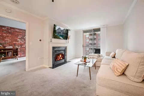 3835 9th St N #707E, Arlington, VA 22203