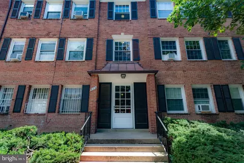 903 S Frederick St #6, Arlington, VA 22204