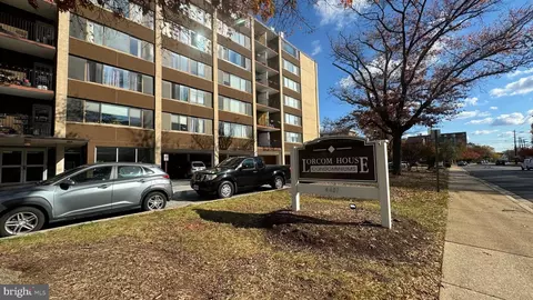 4401 Cherry Hill Rd #25, Arlington, VA 22207