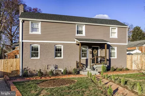 5059 26th Rd N, Arlington, VA 22207