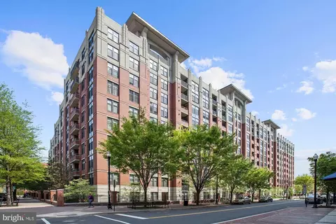 1021 Garfield St N #234, Arlington, VA 22201