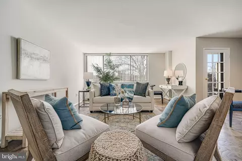 4401 Cherry Hill Rd #49, Arlington, VA 22207