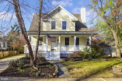 3311 3rd St N, Arlington, VA 22201